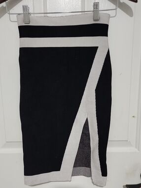 Black & White Contrast Knit Pencil Skirt